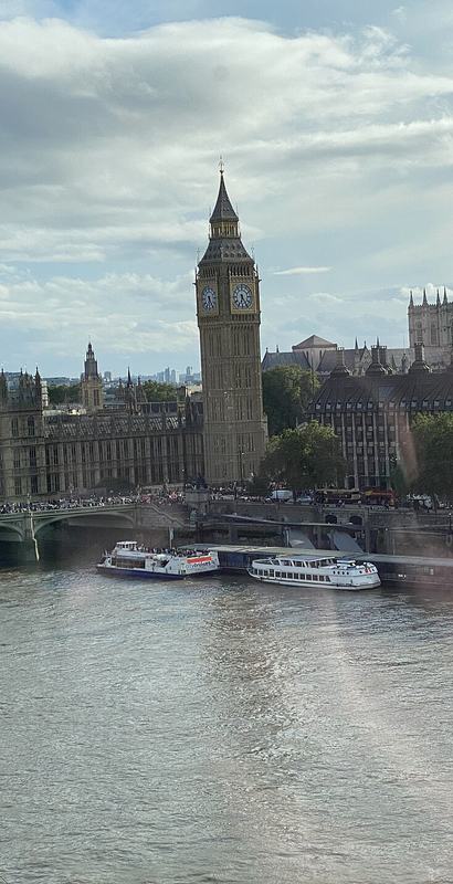 Londra’da Big Ben ve Parlamento Binası – İngiltere’de eğitim